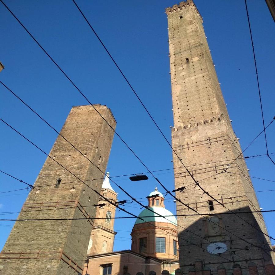 2Towers Holiday House_Centro Storico Di Болоня Екстериор снимка